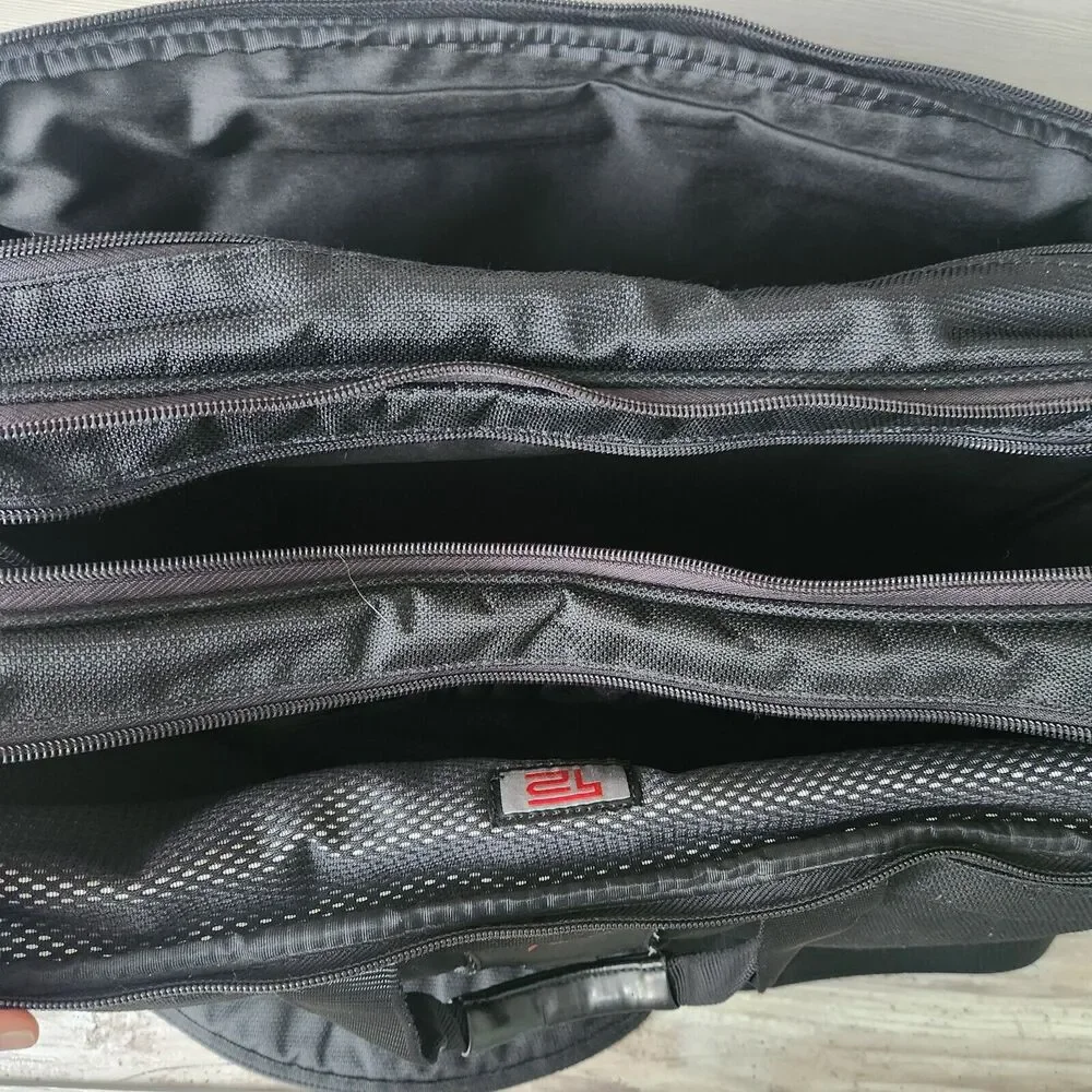 Tumi T-Tech T2 Carry On Expandable Nylon Ballistic Laptop Briefcase Bag w/ Strap